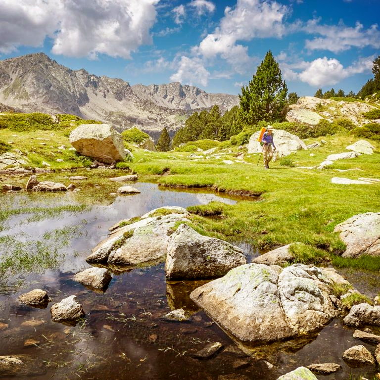 Titelbild für 7 Tage Andorra – Altertümliche Bergdörfer, saftige Wiesen & kristallklare Bergseen im Fürstentum